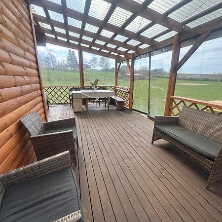 Kundzini Hotel Bīriņi Екстериор снимка