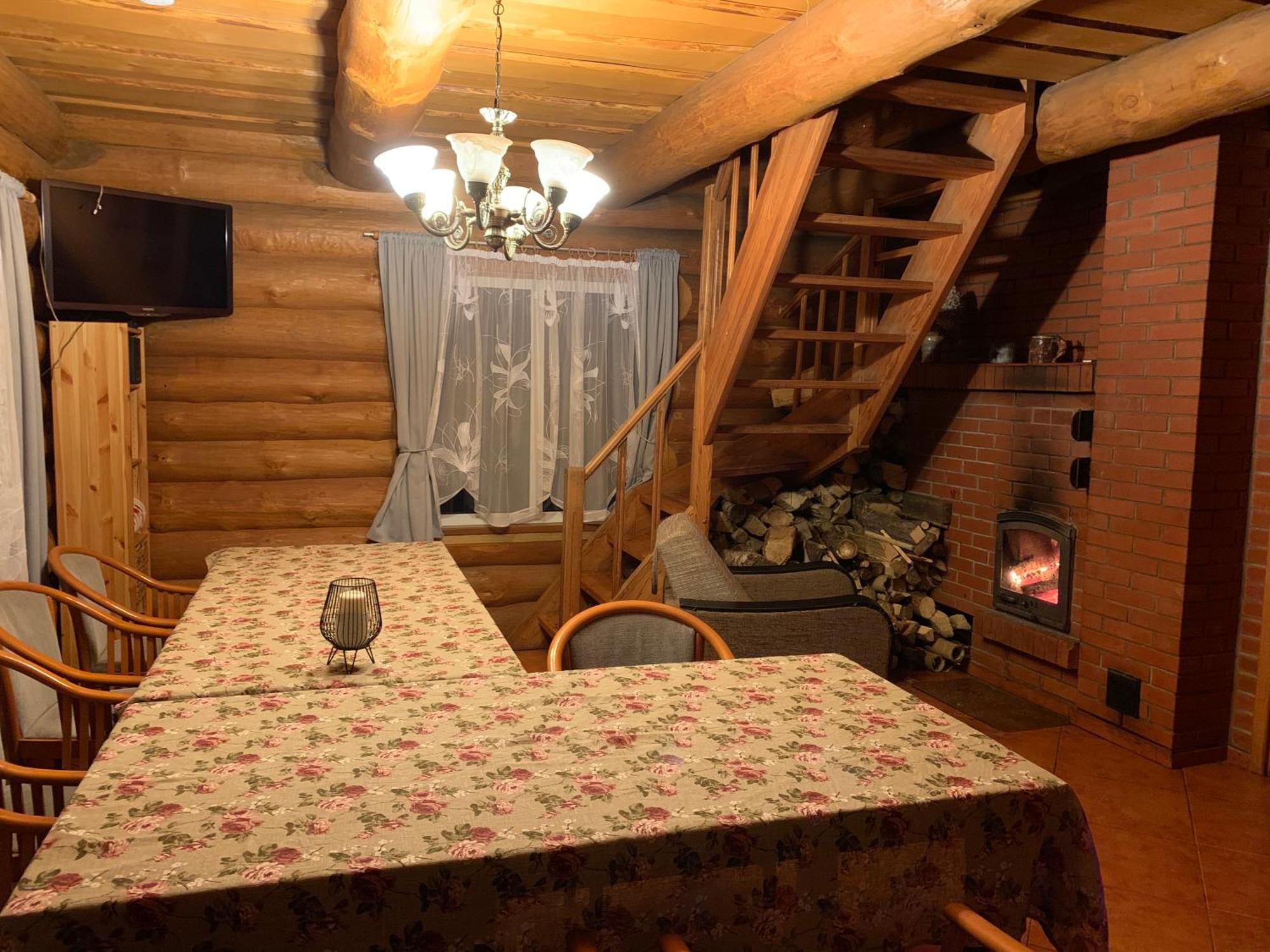 Kundzini Hotel Bīriņi Екстериор снимка