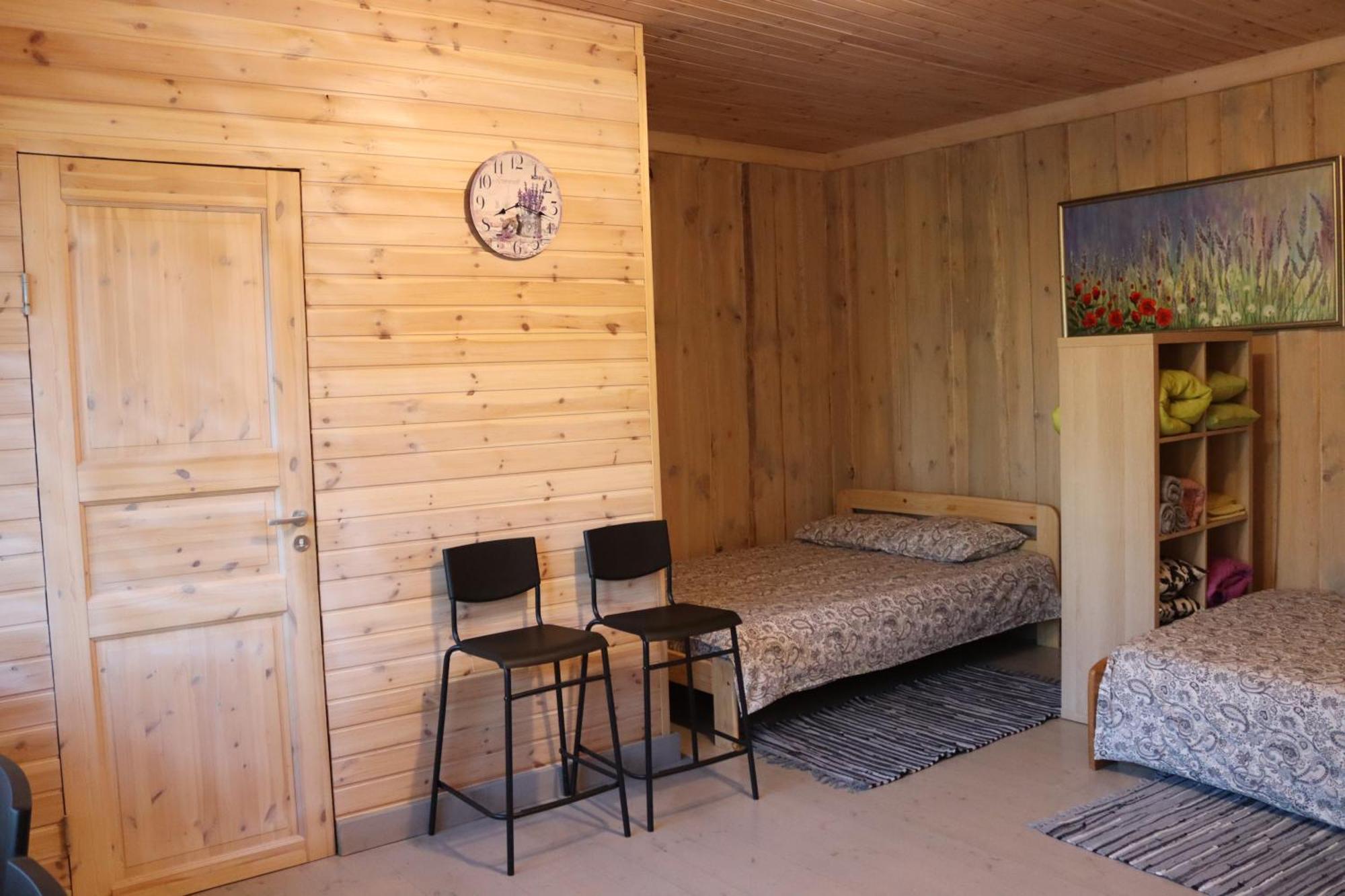 Kundzini Hotel Bīriņi Екстериор снимка