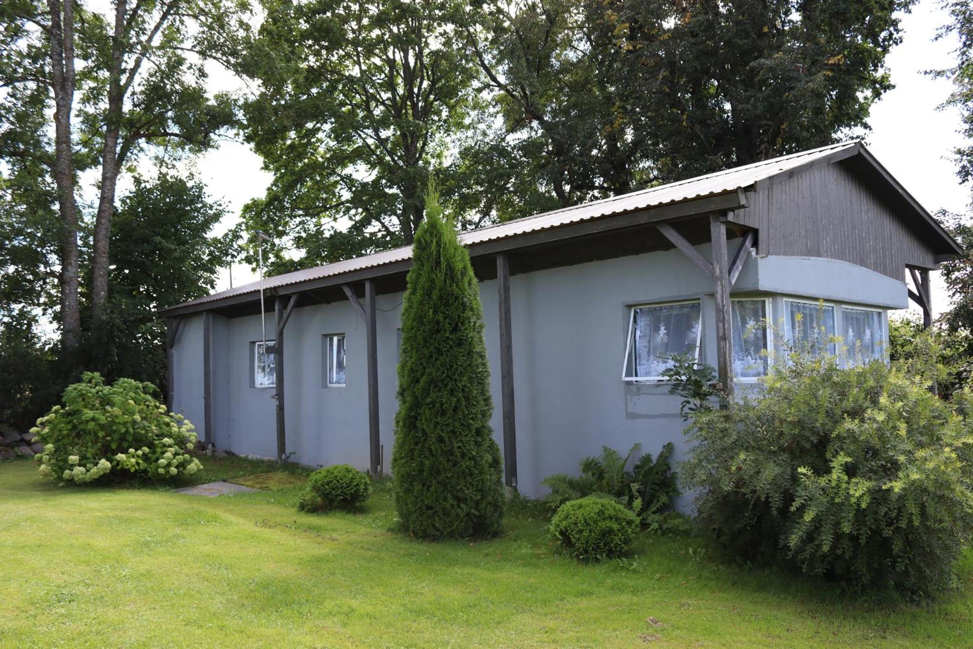 Kundzini Hotel Bīriņi Екстериор снимка