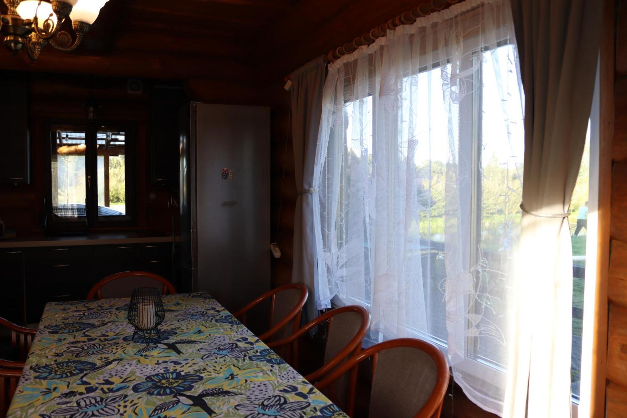 Kundzini Hotel Bīriņi Екстериор снимка